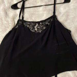 Black cropped tank
